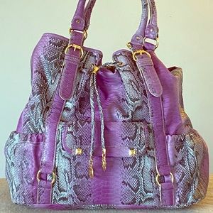 Large oversized arm bag